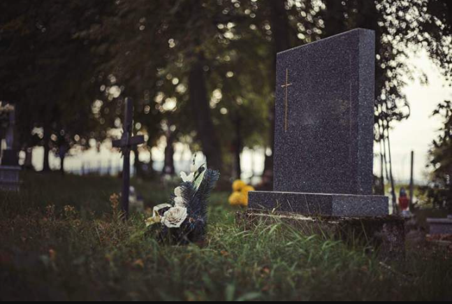 Un accompagnement complet pour les funérailles et la cérémonie.
